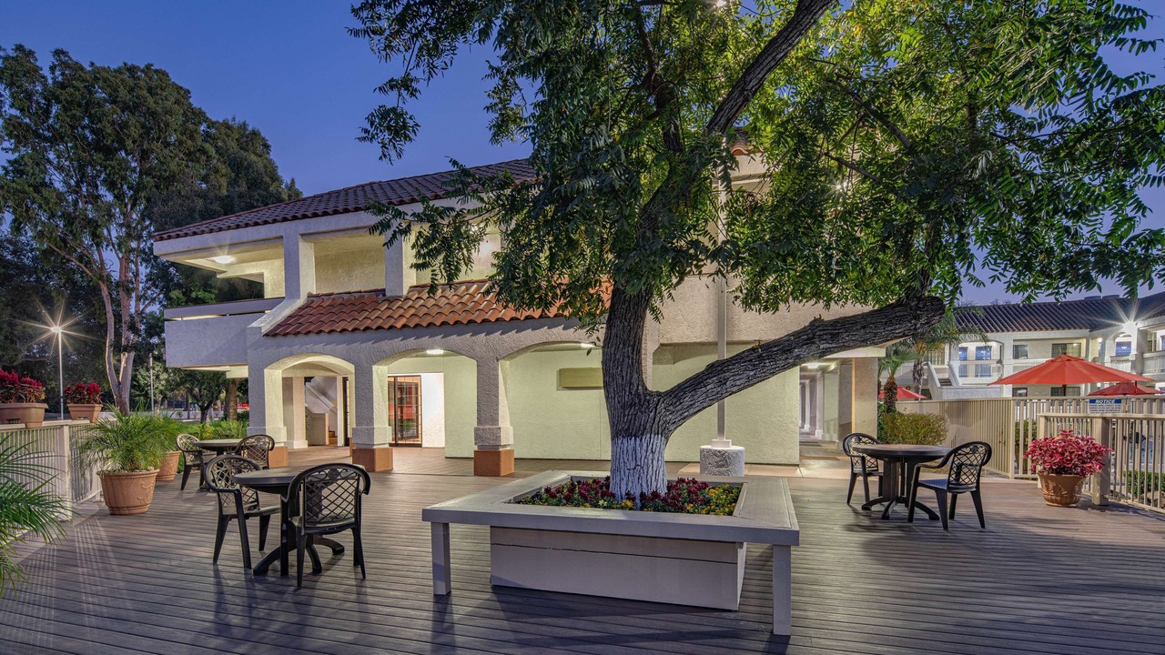 Photo of Patio Balcony in Thousand Oaks