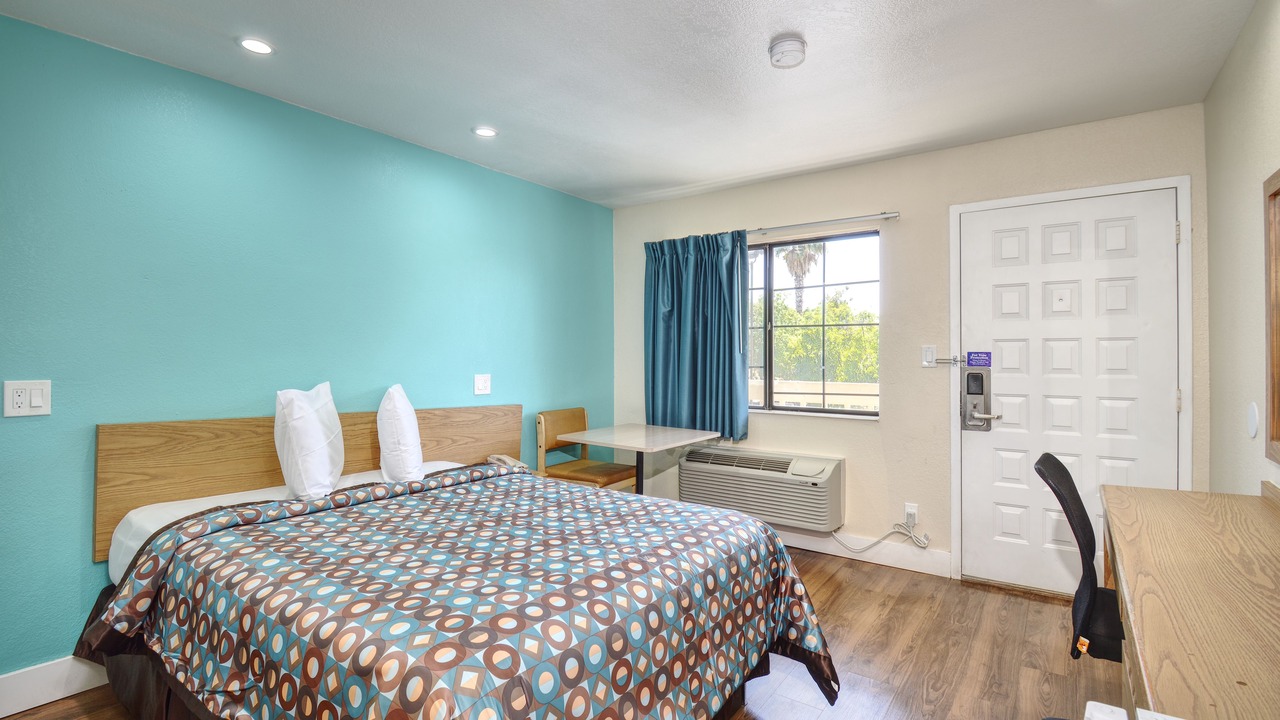 Photo of Bedroom in Buttonwillow
