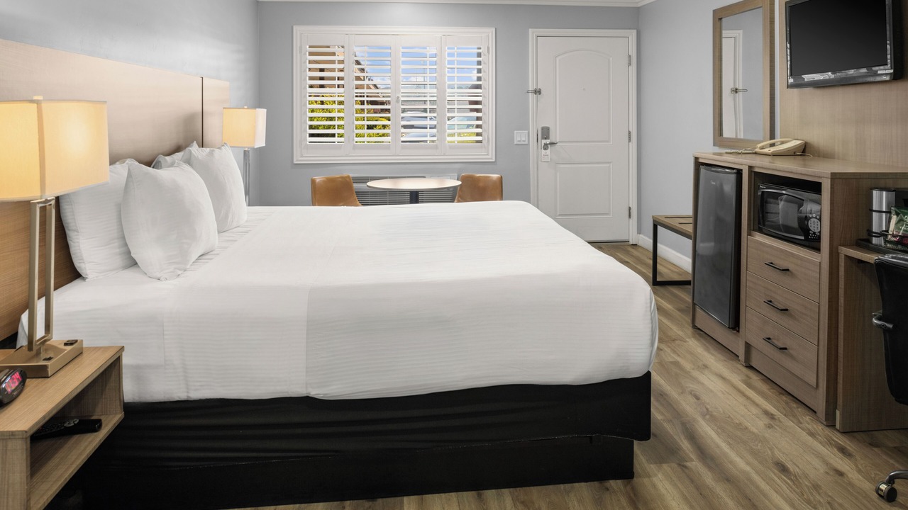 Photo of Bedroom in North Fremont Street