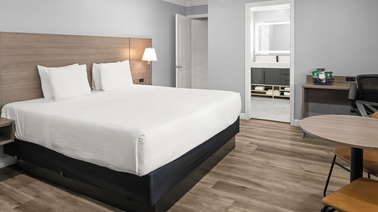 Photo of Bedroom in North Fremont Street