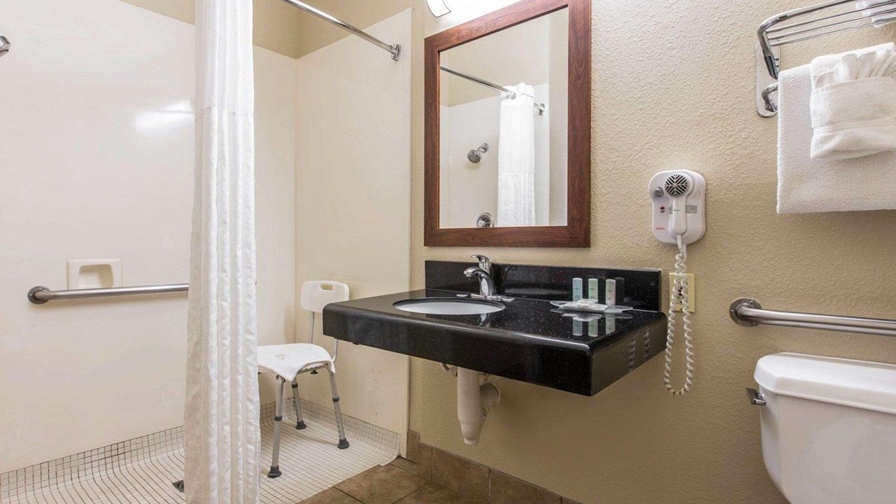 Photo of Bathroom in Bakersfield