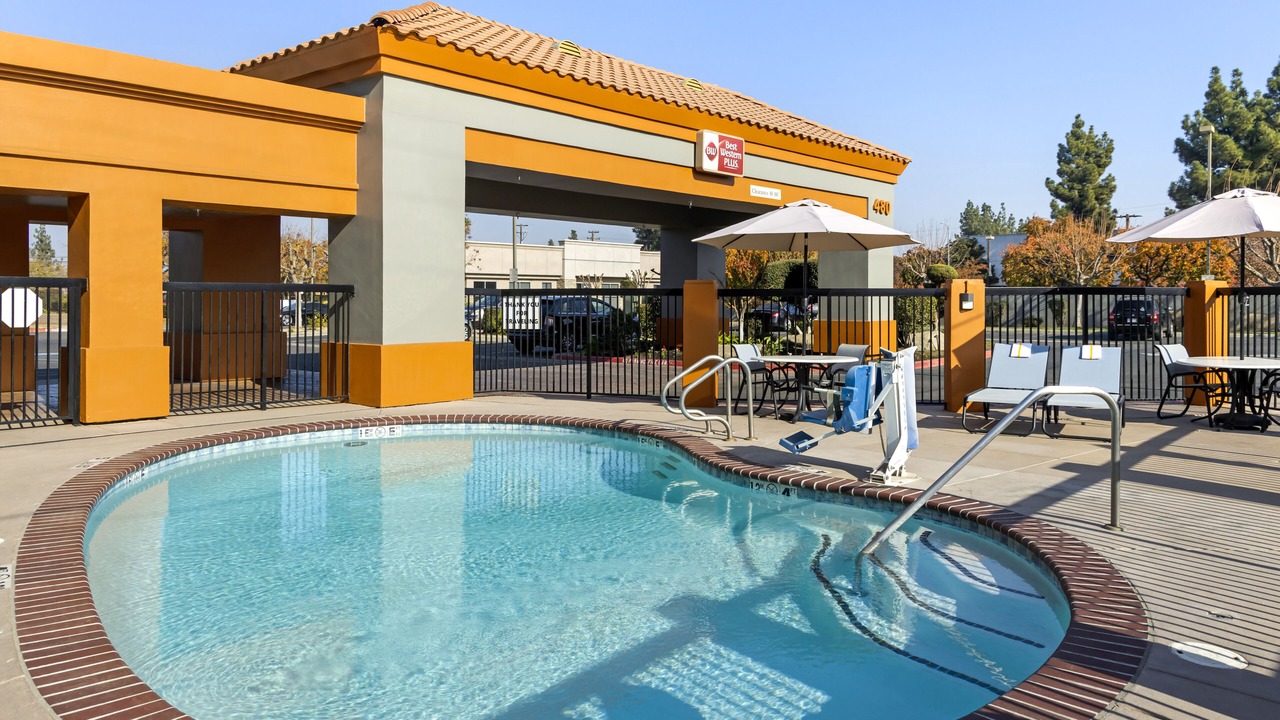 Photo of Outdoor in Raisin