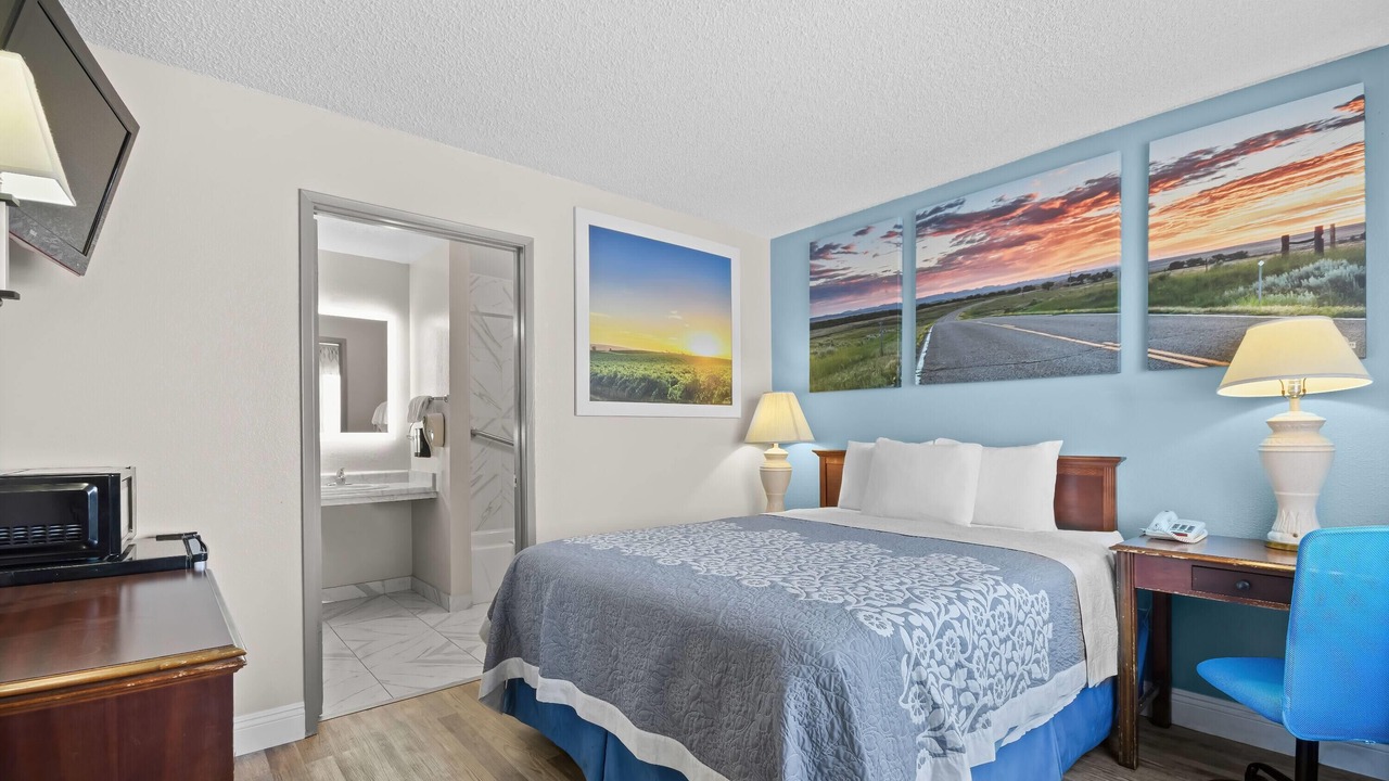 Photo of Bedroom in Lost Hills