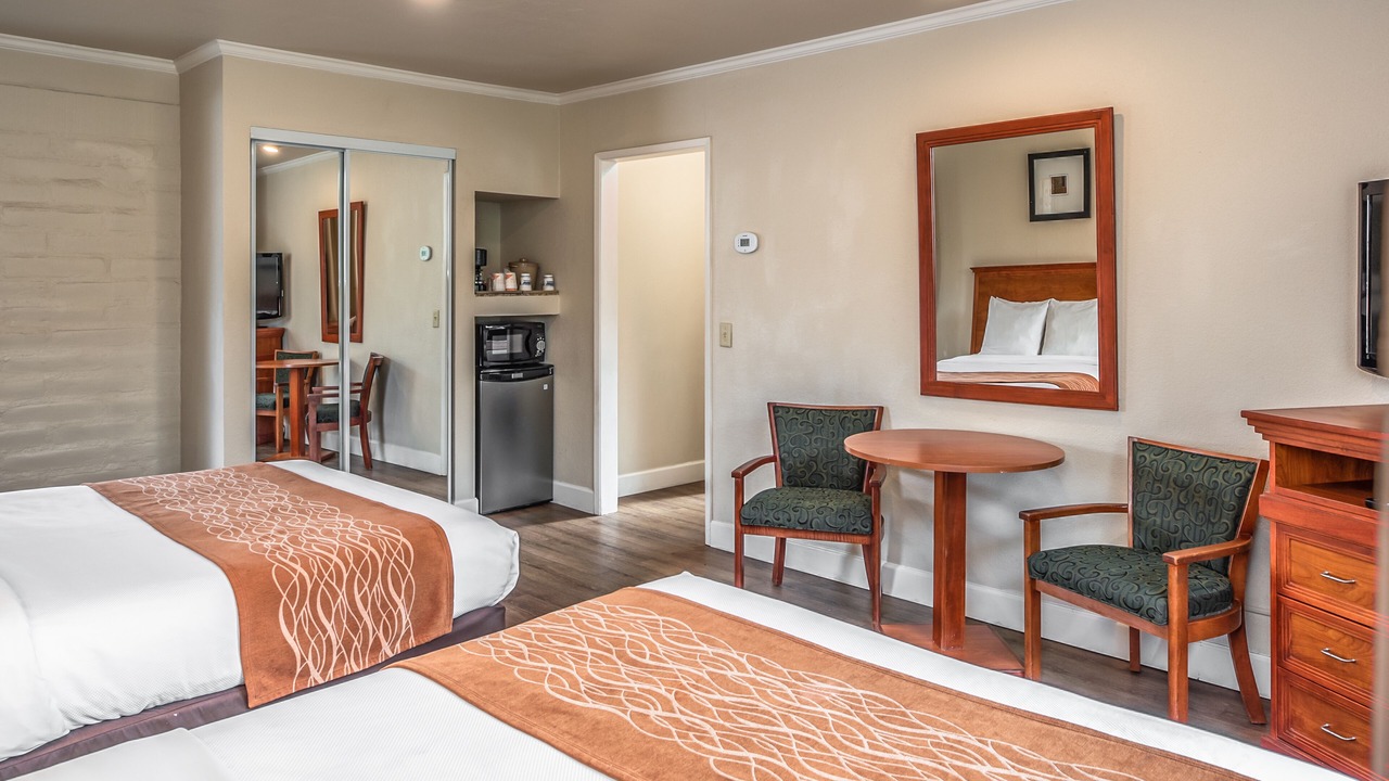 Photo of Bedroom in North Fremont Street