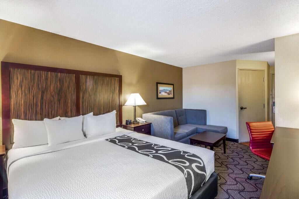 Photo of Bedroom in Oakland