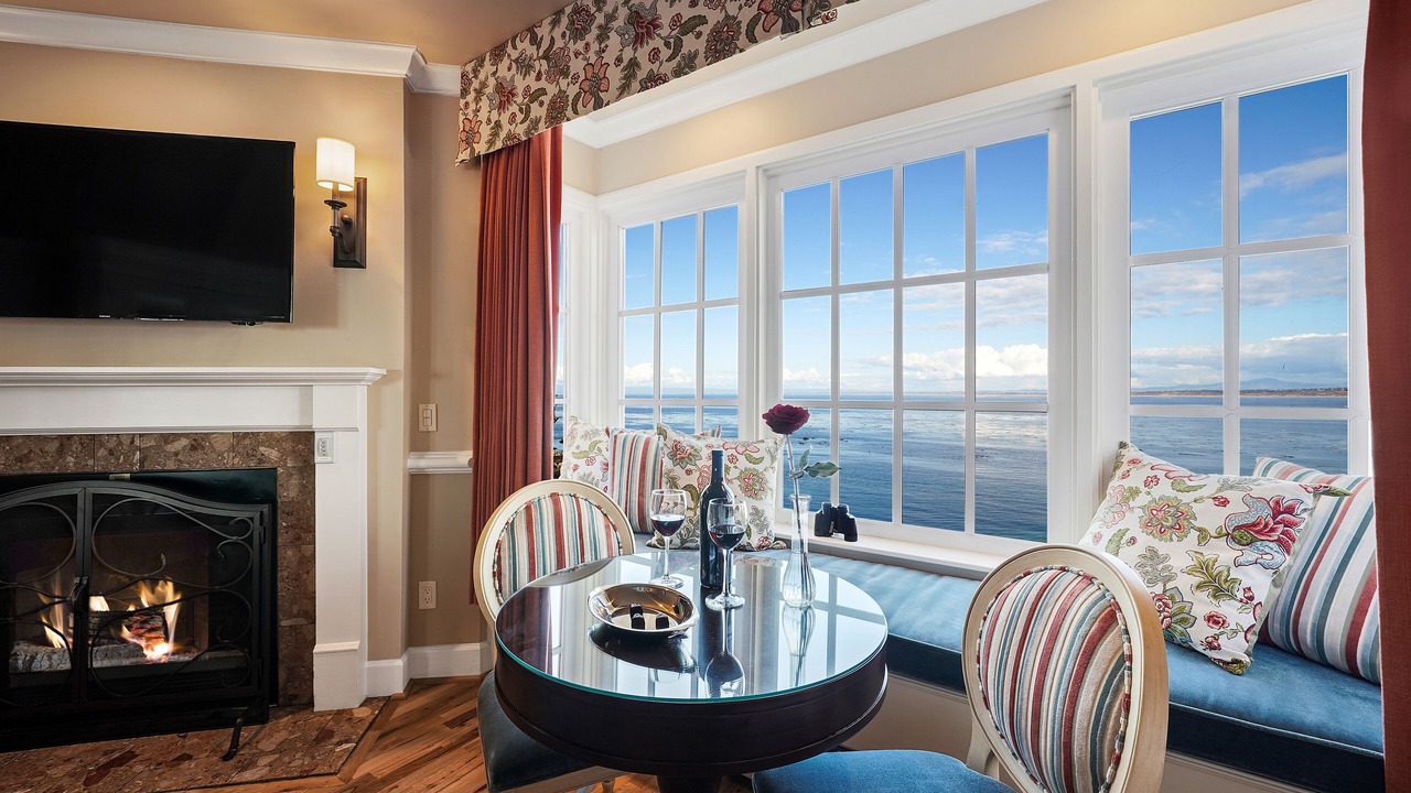 Photo of Livingroom in Monterey