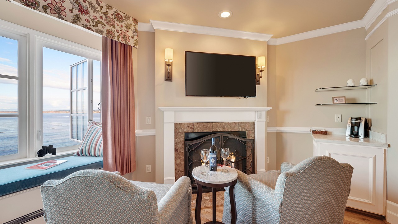 Photo of Livingroom in Monterey