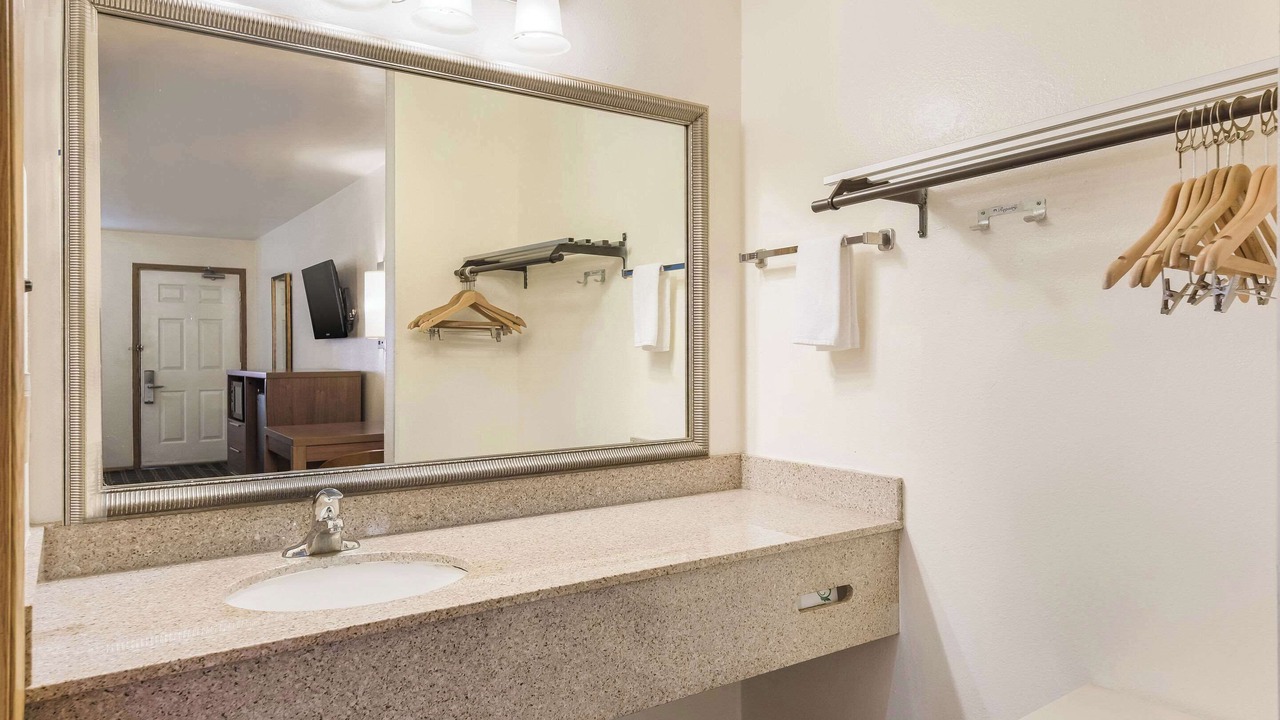 Photo of Bedroom in King City