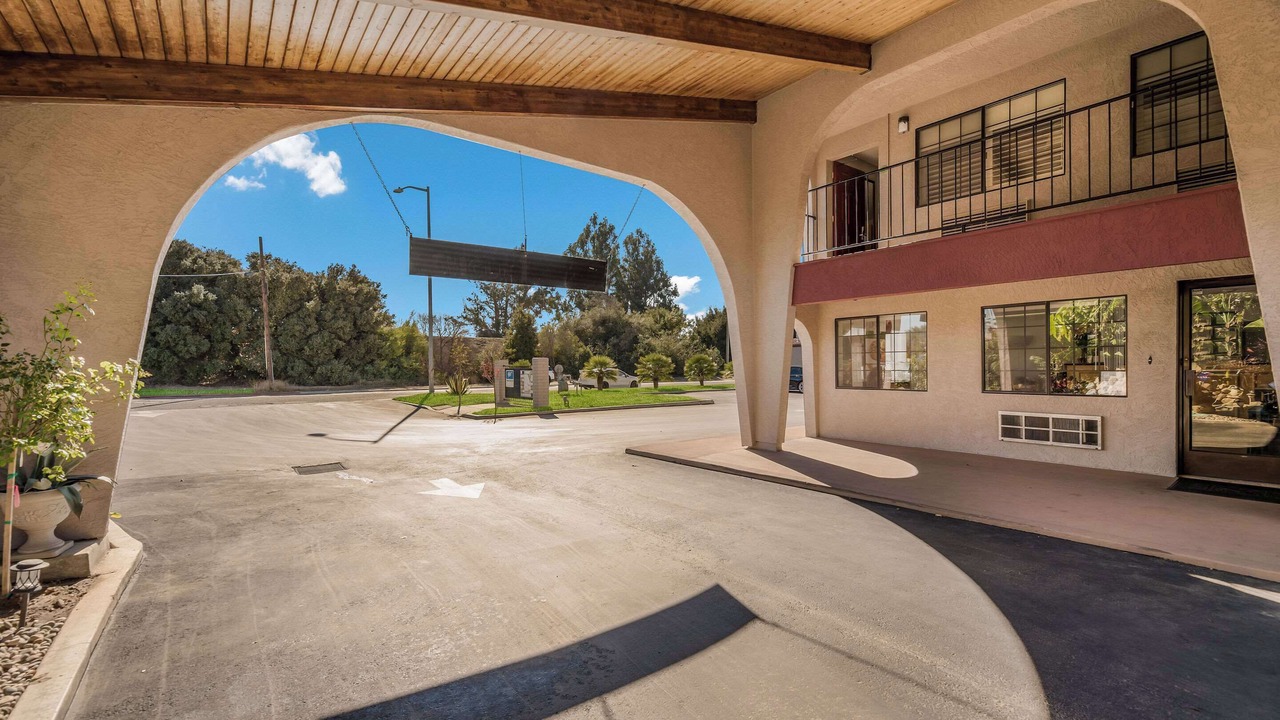 Photo of Outdoor in King City
