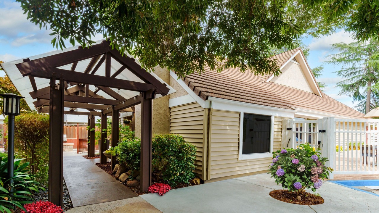 Photo of Outdoor in Cambrian Community