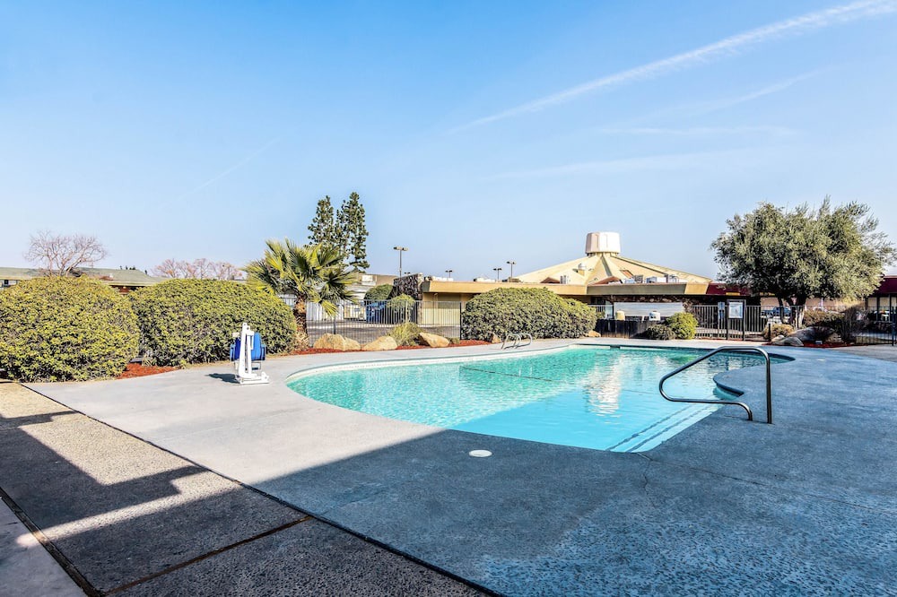 Photo of Outdoor in Raisin