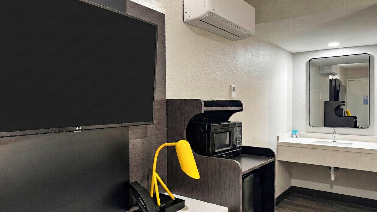 Photo of Bedroom in Atascadero