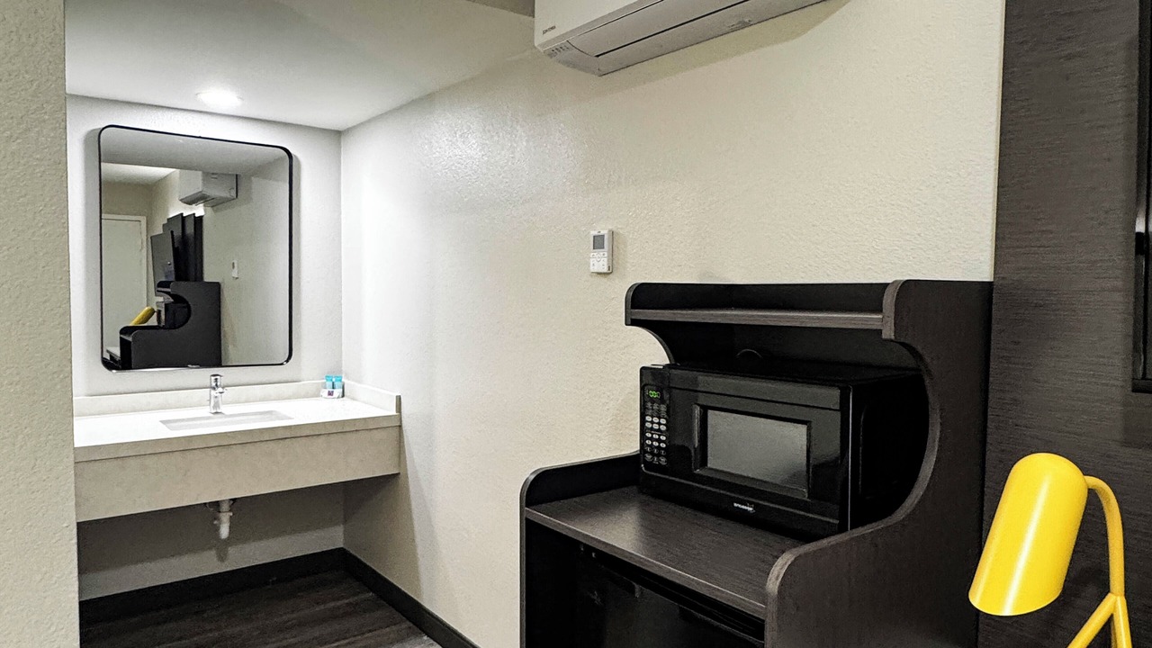 Photo of Bedroom in Atascadero