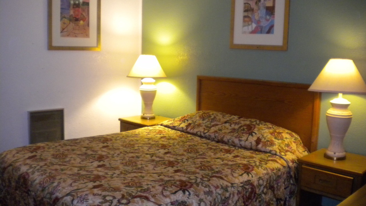 Photo of Bedroom in Wasco