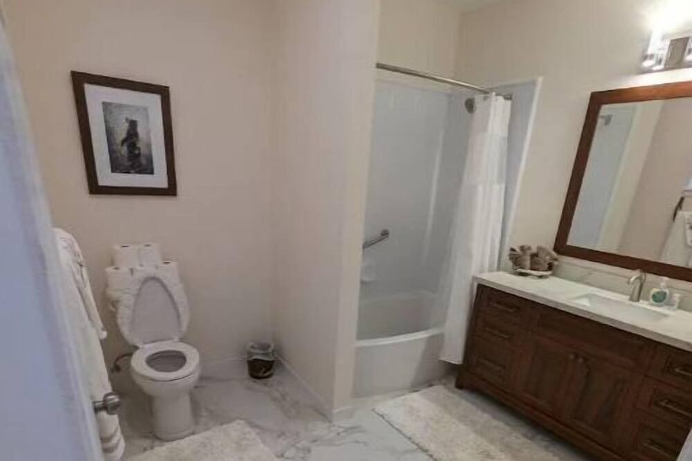 Photo of Bathroom in Boulder Creek