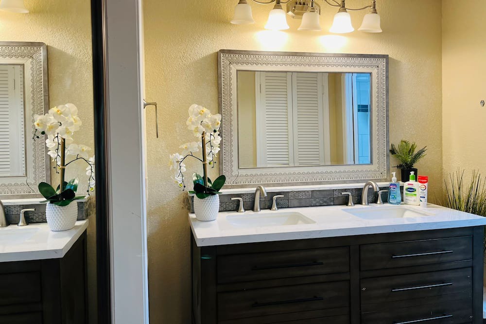 Photo of Bathroom in Orangevale