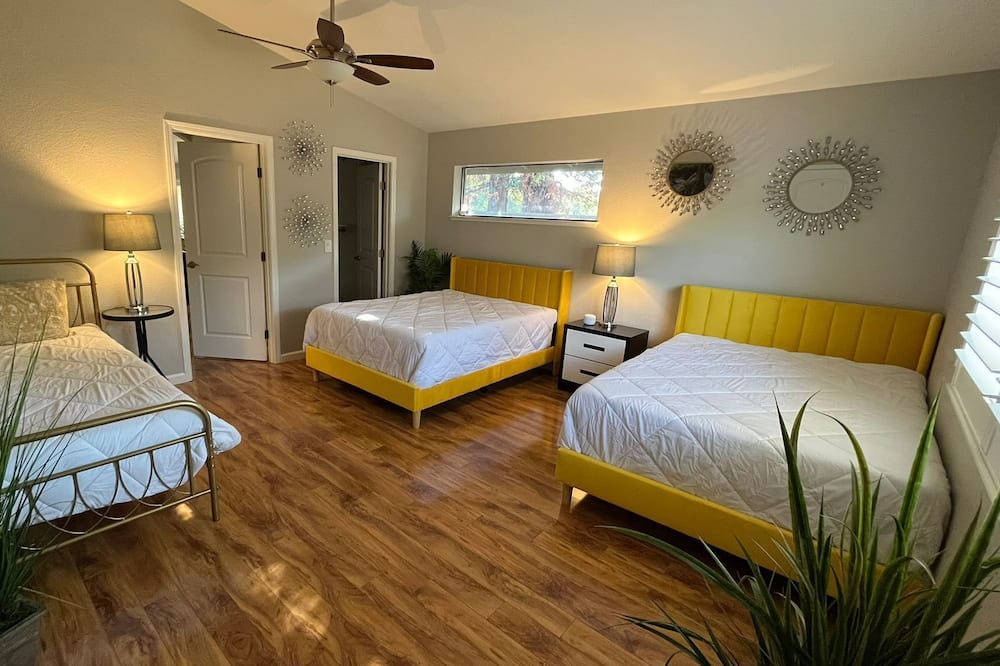 Photo of Bedroom in Orangevale