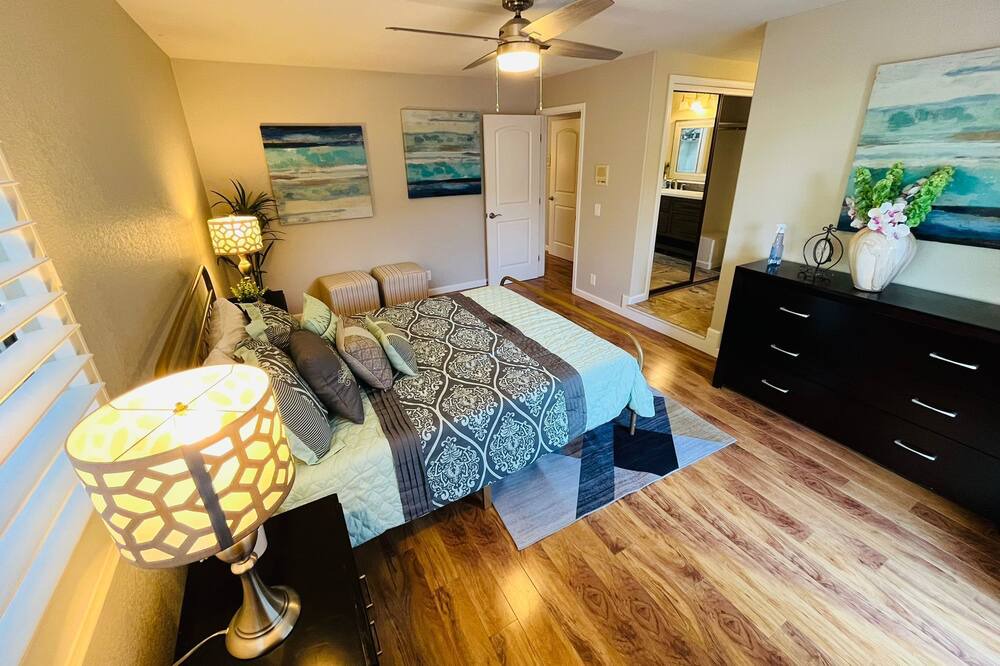 Photo of Bedroom in Orangevale