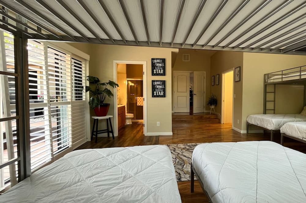 Photo of Bedroom in Orangevale
