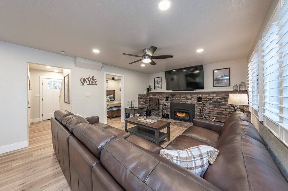 Photo of Livingroom in Sierra Cedars