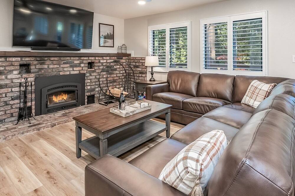 Photo of Livingroom in Sierra Cedars