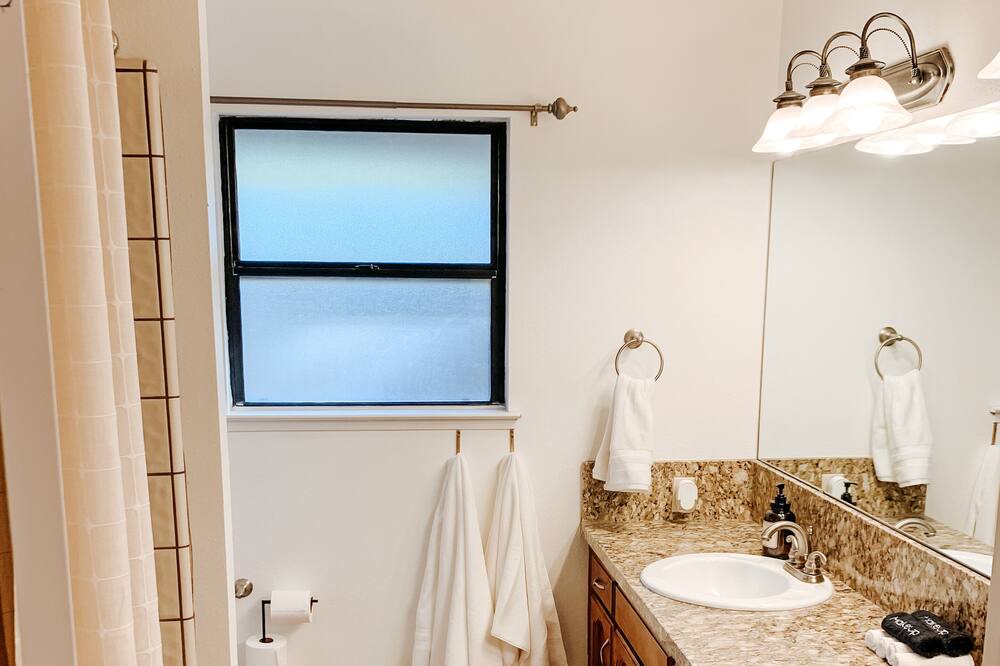 Photo of Bathroom in Visalia
