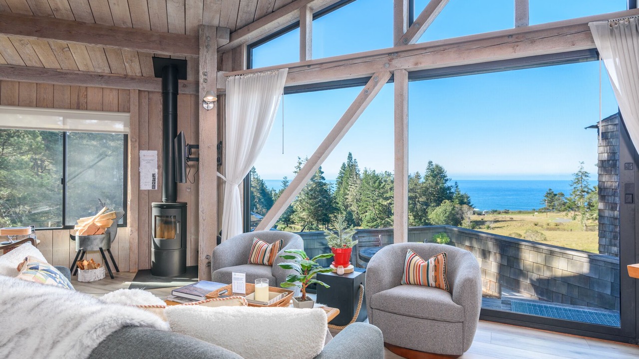 Photo of Livingroom in Sea Ranch