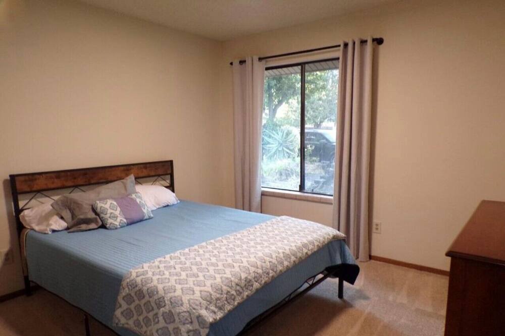 Photo of Bedroom in Modesto