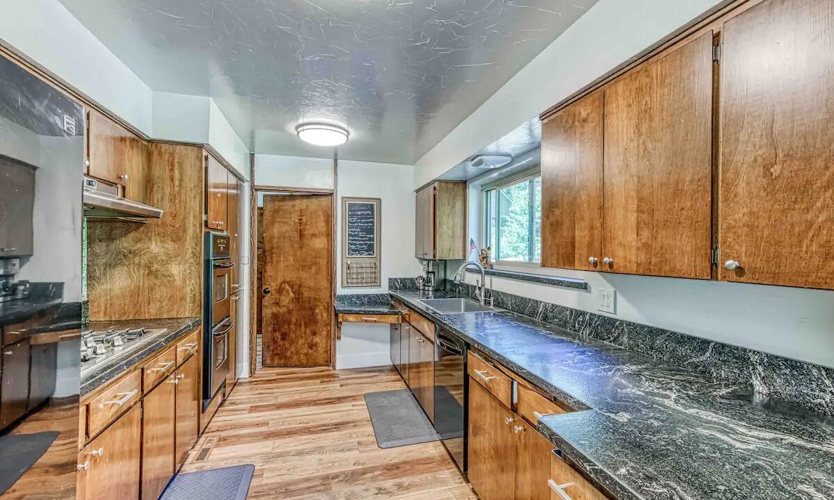 Photo of Kitchen in Sierra Cedars