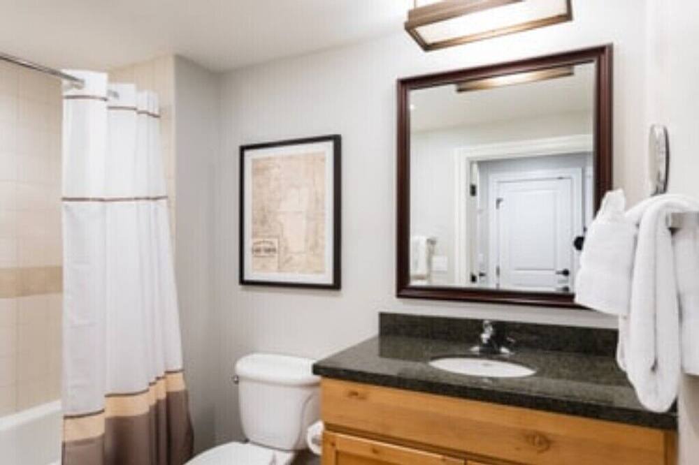 Photo of Bathroom in Stateline
