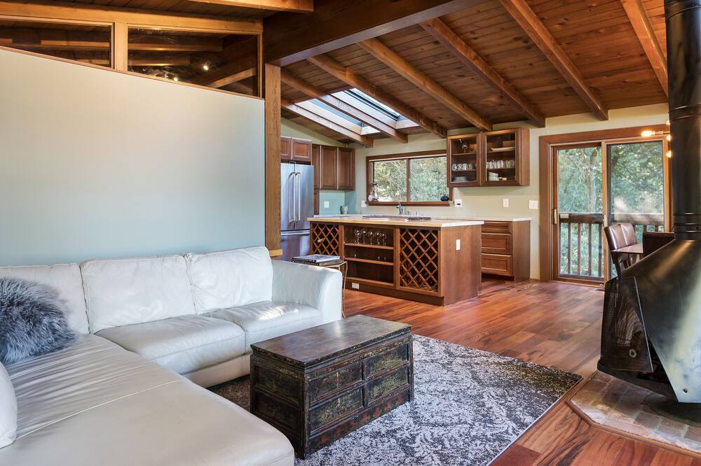 Photo of Livingroom in Piedmont Pines