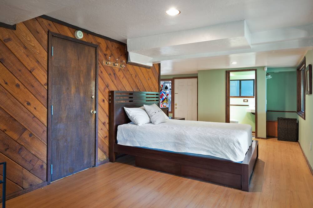 Photo of Bedroom in Piedmont Pines
