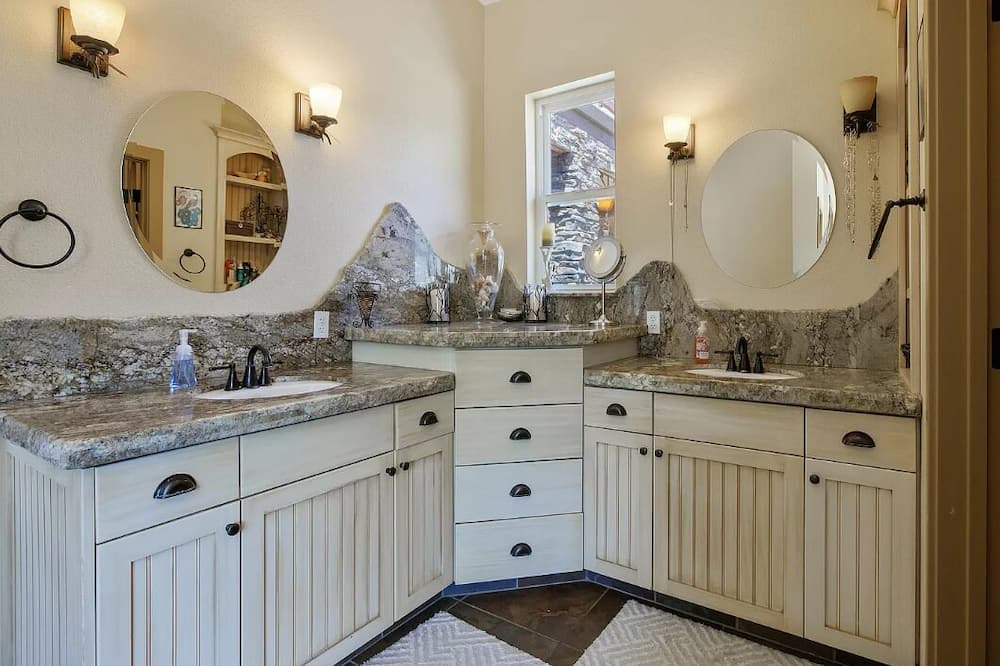Photo of Bathroom in Springville