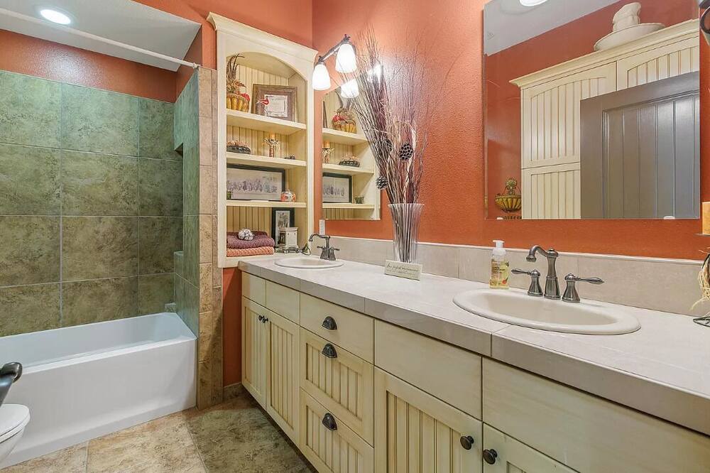 Photo of Bathroom in Springville