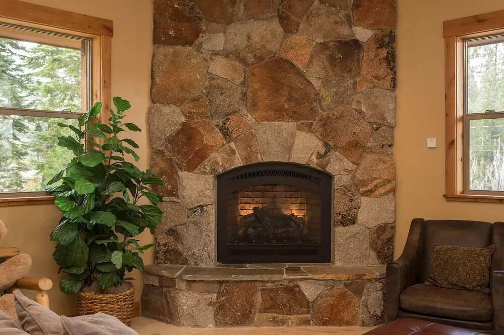 Photo of Livingroom in Mountain View Estates