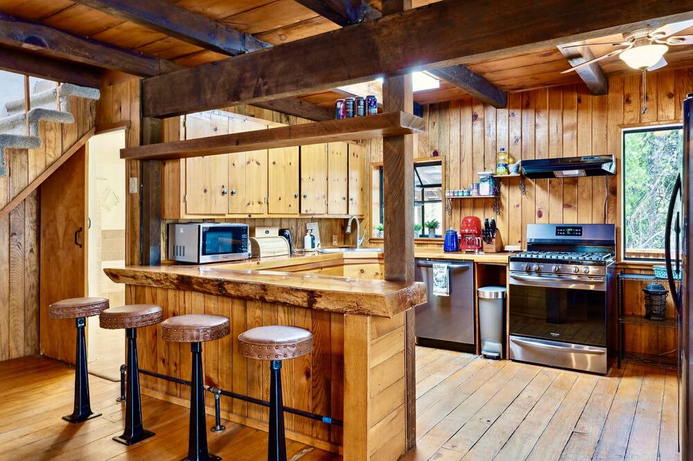 Photo of Kitchen in Groveland