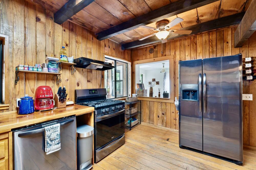 Photo of Kitchen in Groveland