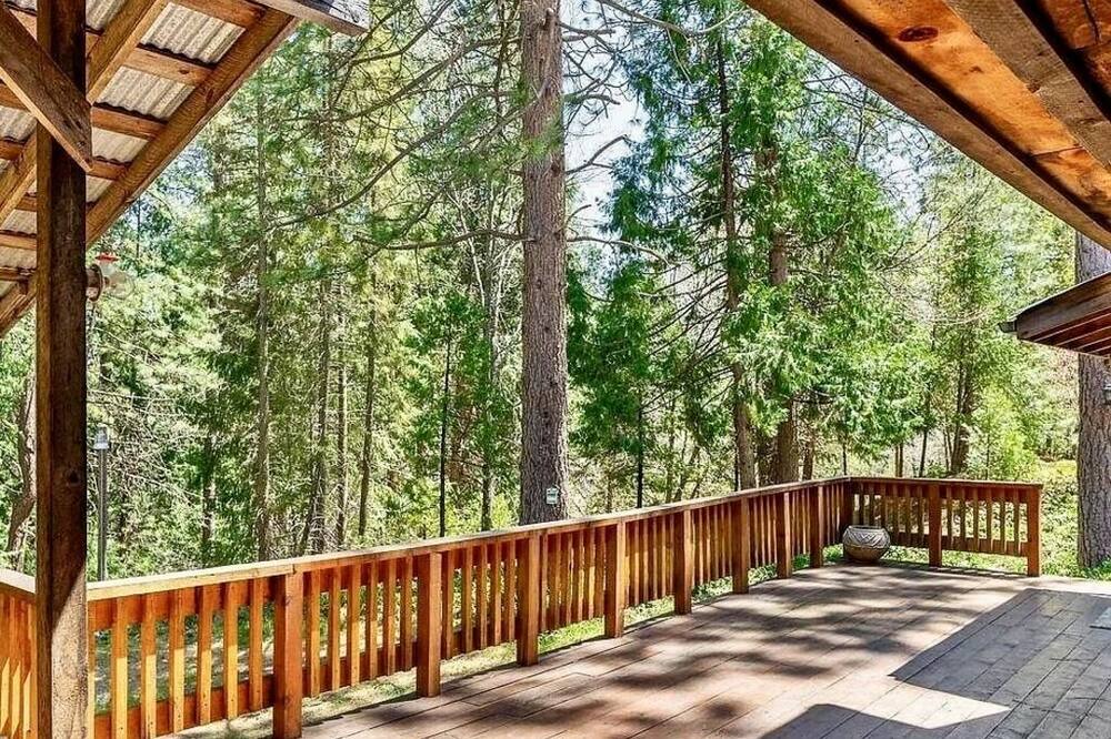 Photo of Outdoor in Groveland