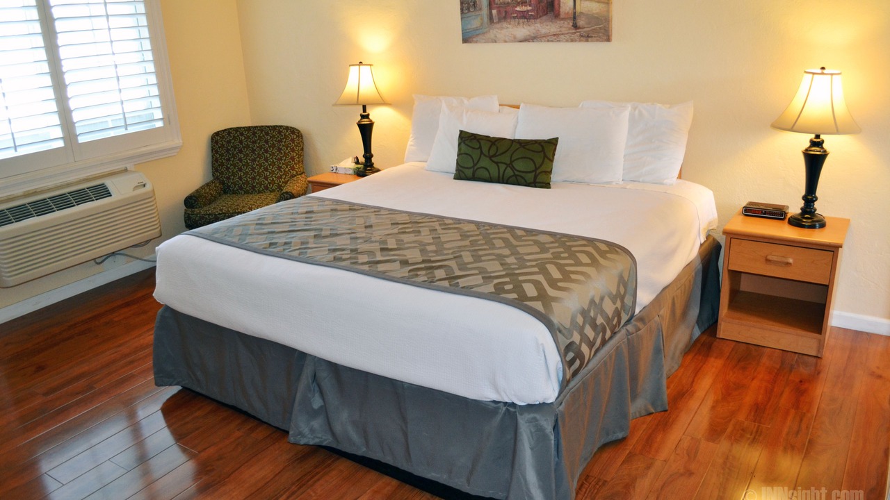 Photo of Bedroom in Heritage District