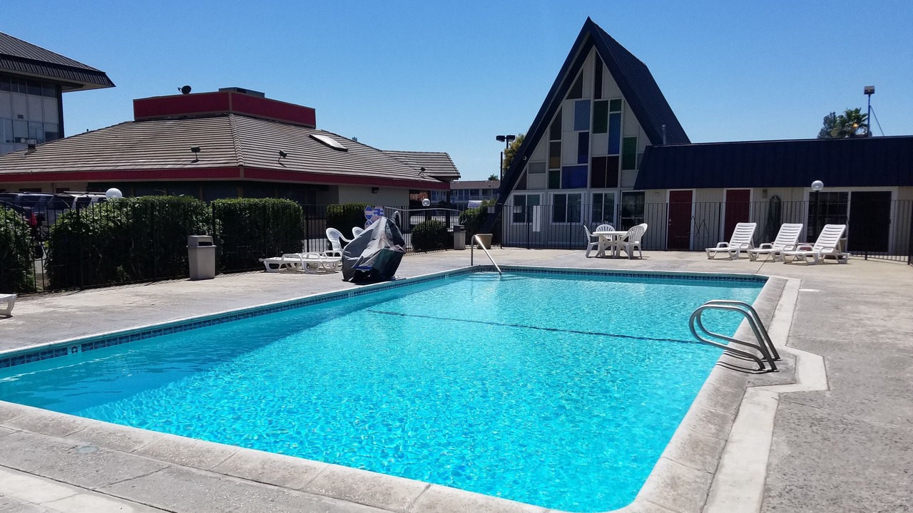 Photo of Outdoor in Raisin