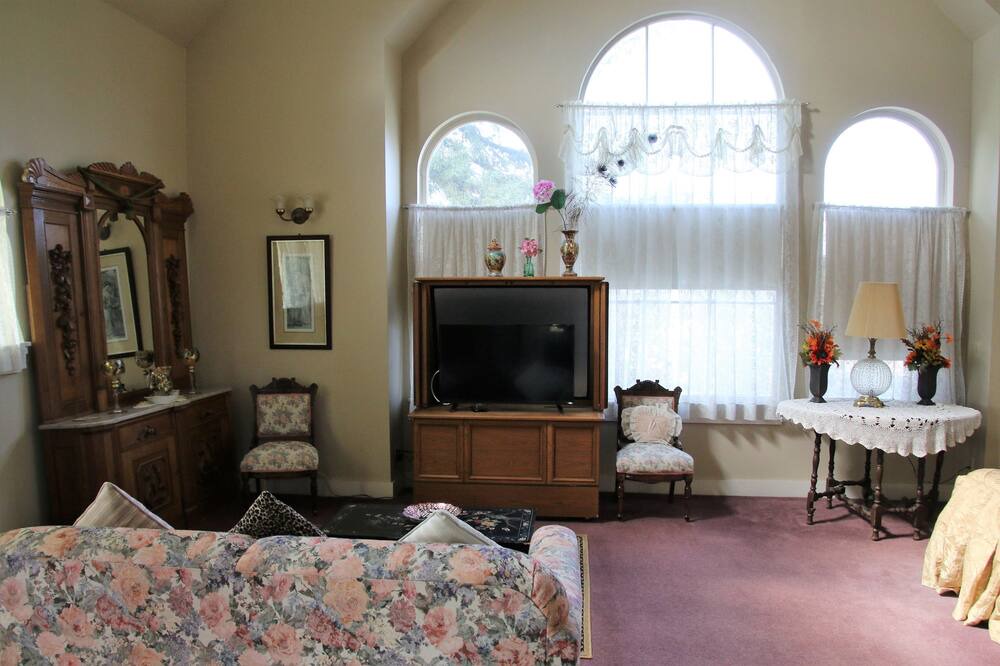 Photo of Bedroom in Jamestown