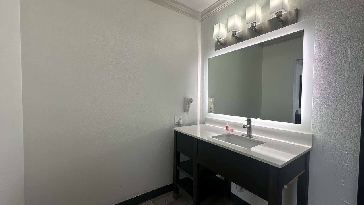 Photo of Bathroom in Winnemucca