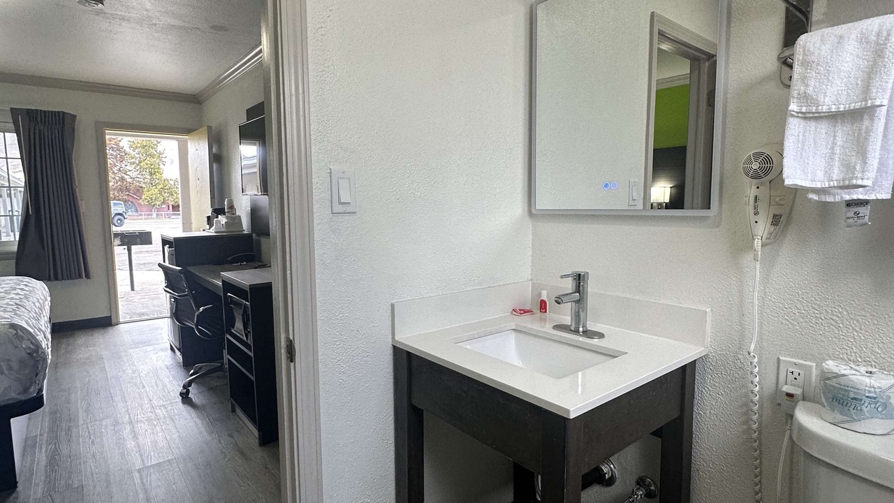 Photo of Bathroom in Winnemucca
