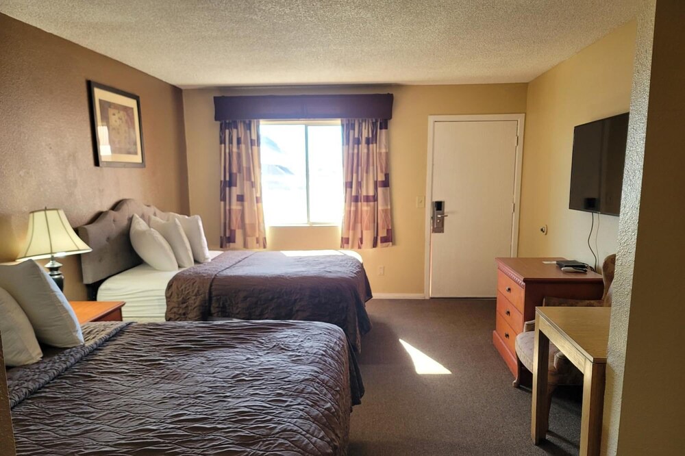 Photo of Bedroom in Tonopah