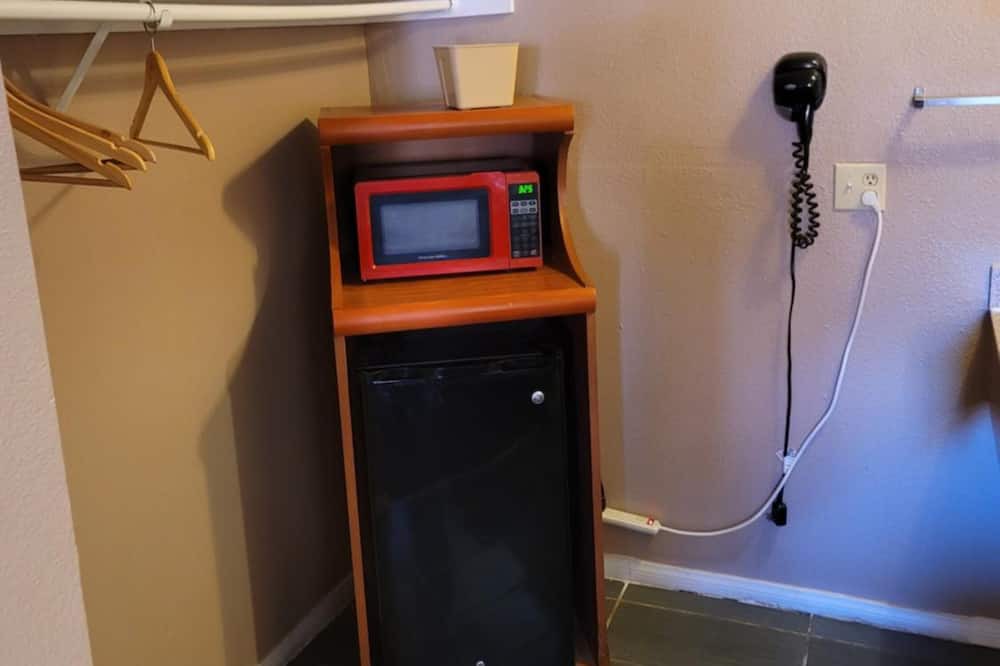 Photo of Bedroom in Tonopah