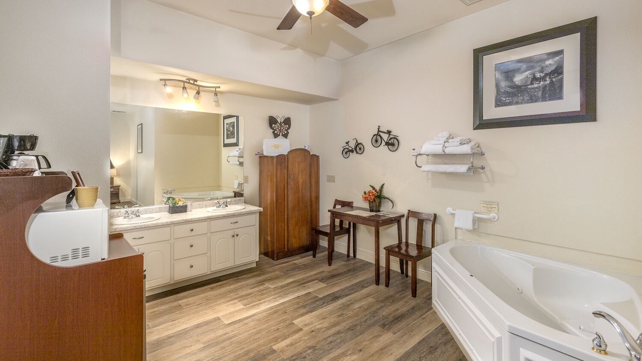 Photo of Bathroom in Mariposa