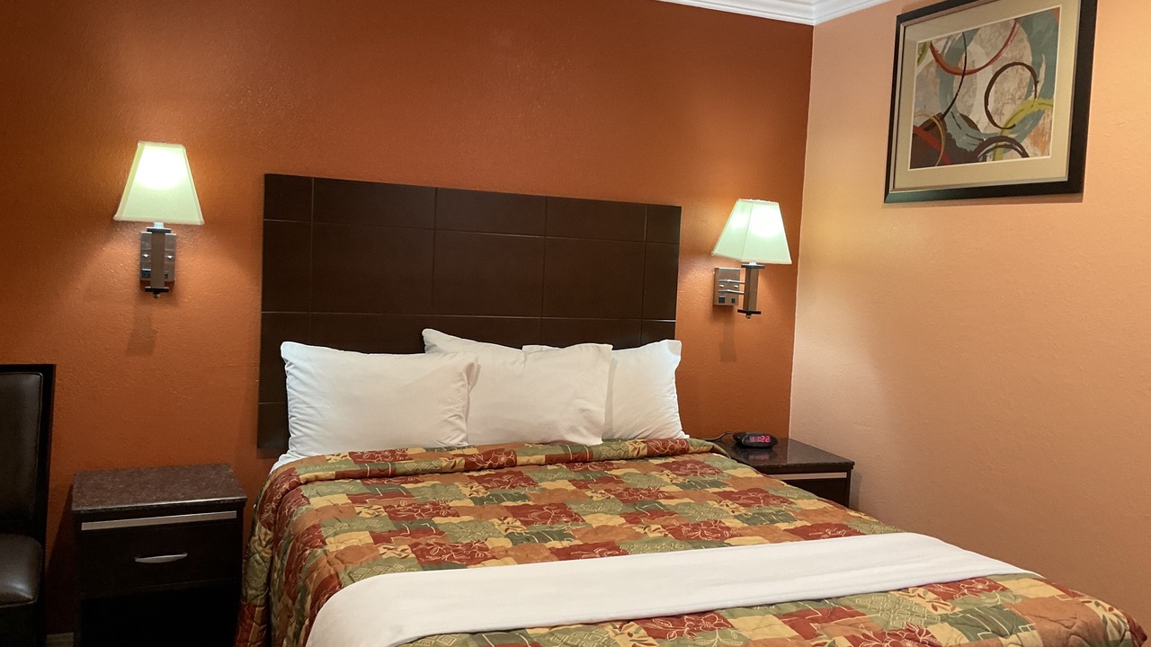 Photo of Bedroom in Old Mountain View