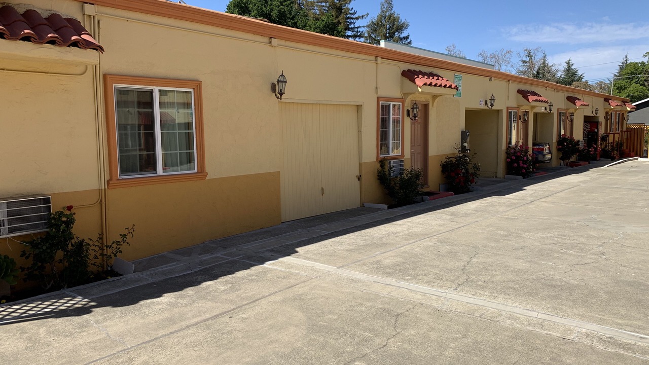 Photo of Outdoor in Old Mountain View