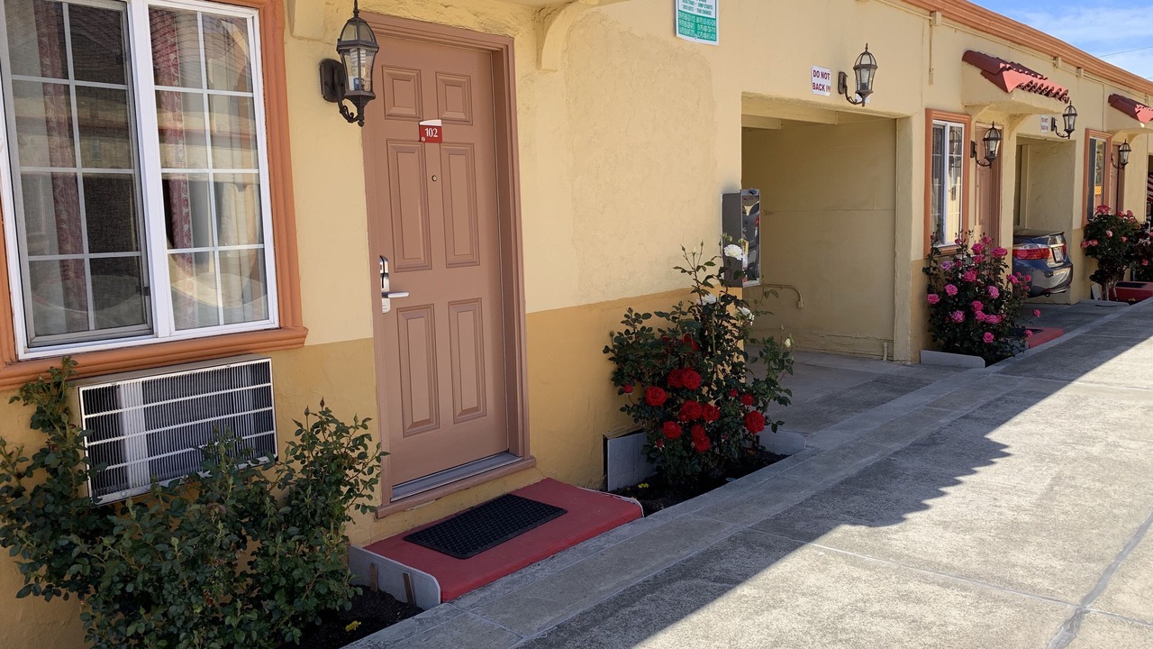 Photo of Outdoor in Old Mountain View