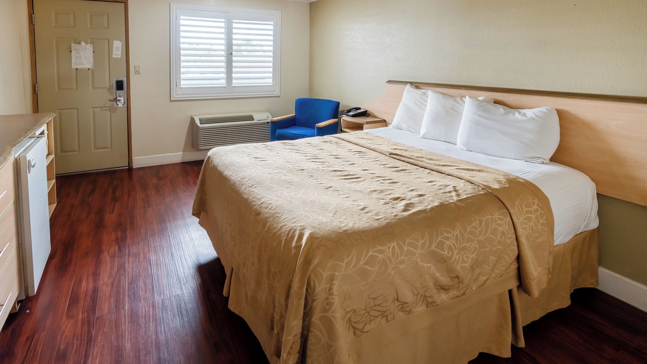 Photo of Bedroom in Corcoran